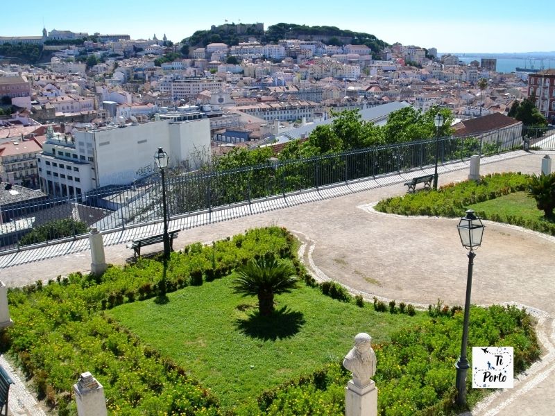 Portogallo Lisbona Miradouro de São Pedro de Alcântara